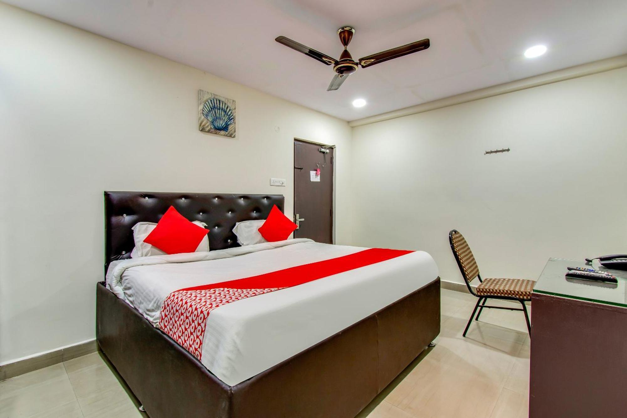 Oyo Akshaya Inn Vijayawāda Exteriér fotografie