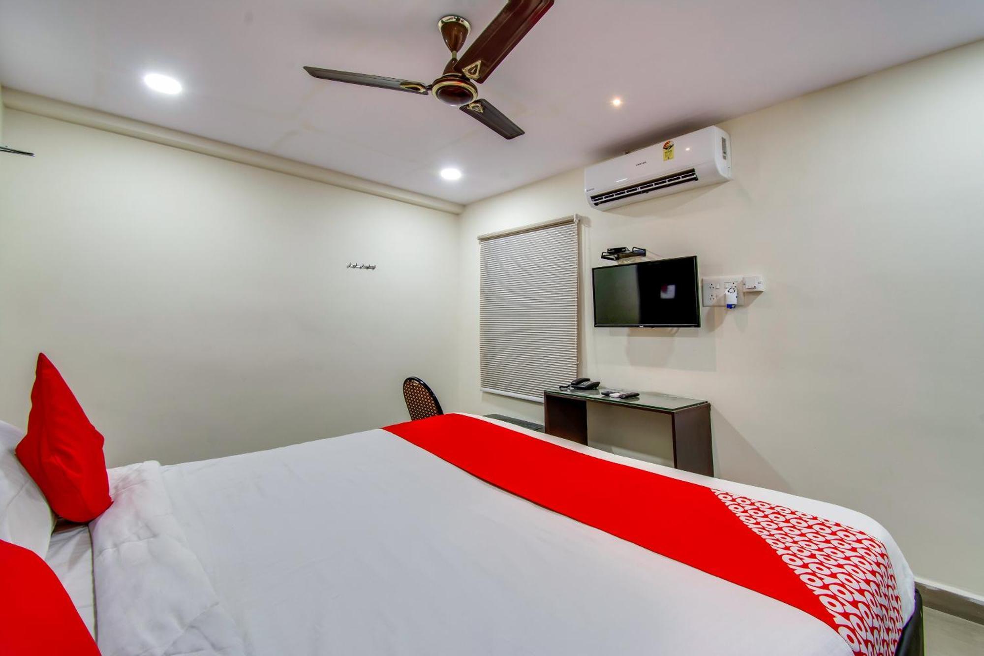 Oyo Akshaya Inn Vijayawāda Exteriér fotografie