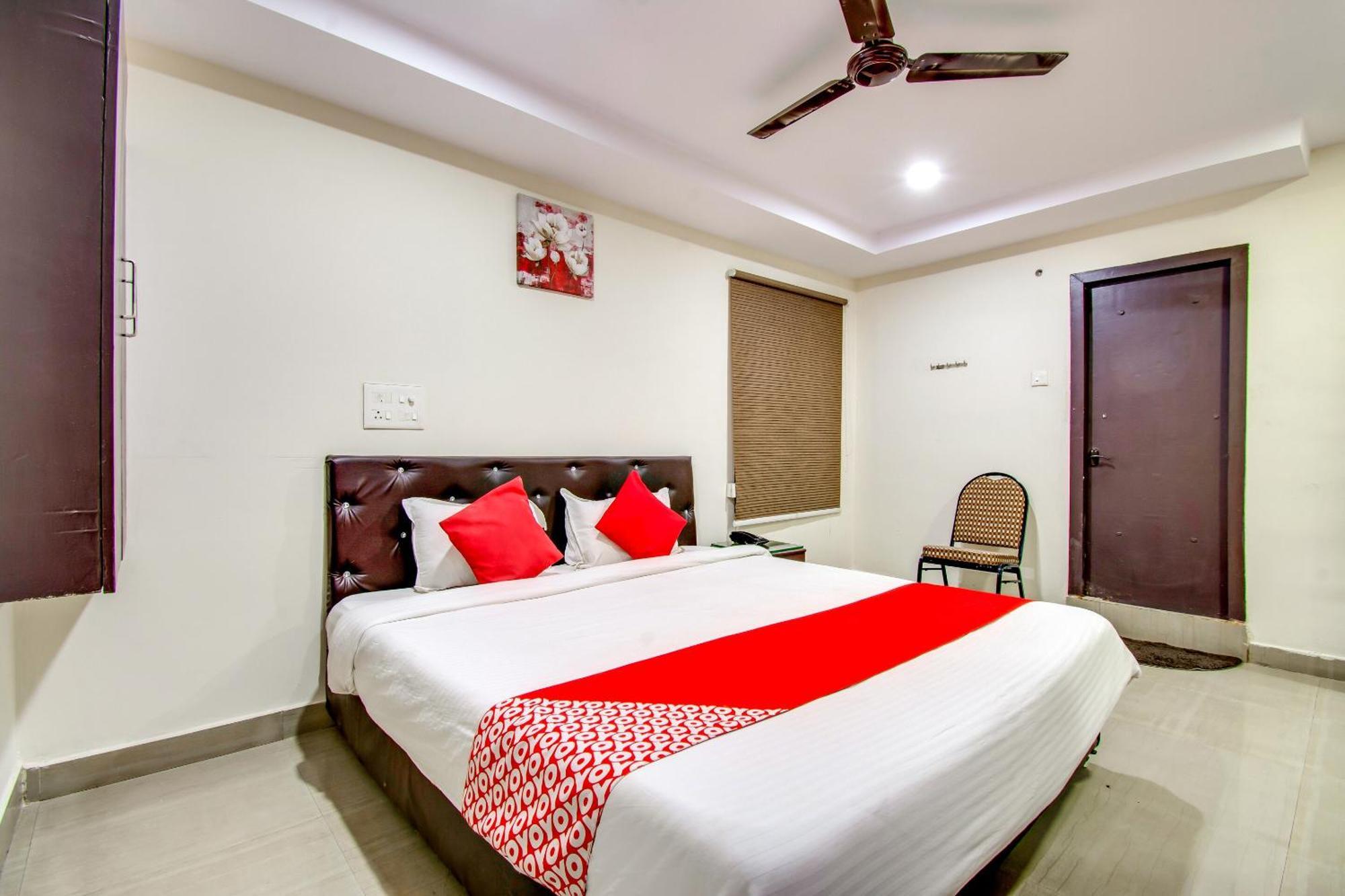 Oyo Akshaya Inn Vijayawāda Exteriér fotografie