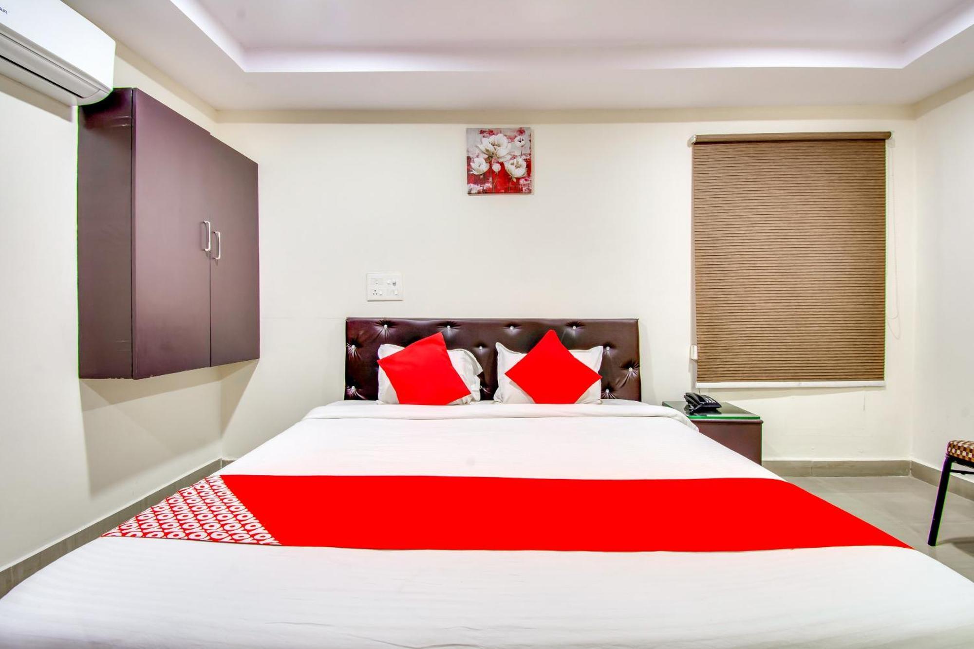 Oyo Akshaya Inn Vijayawāda Exteriér fotografie