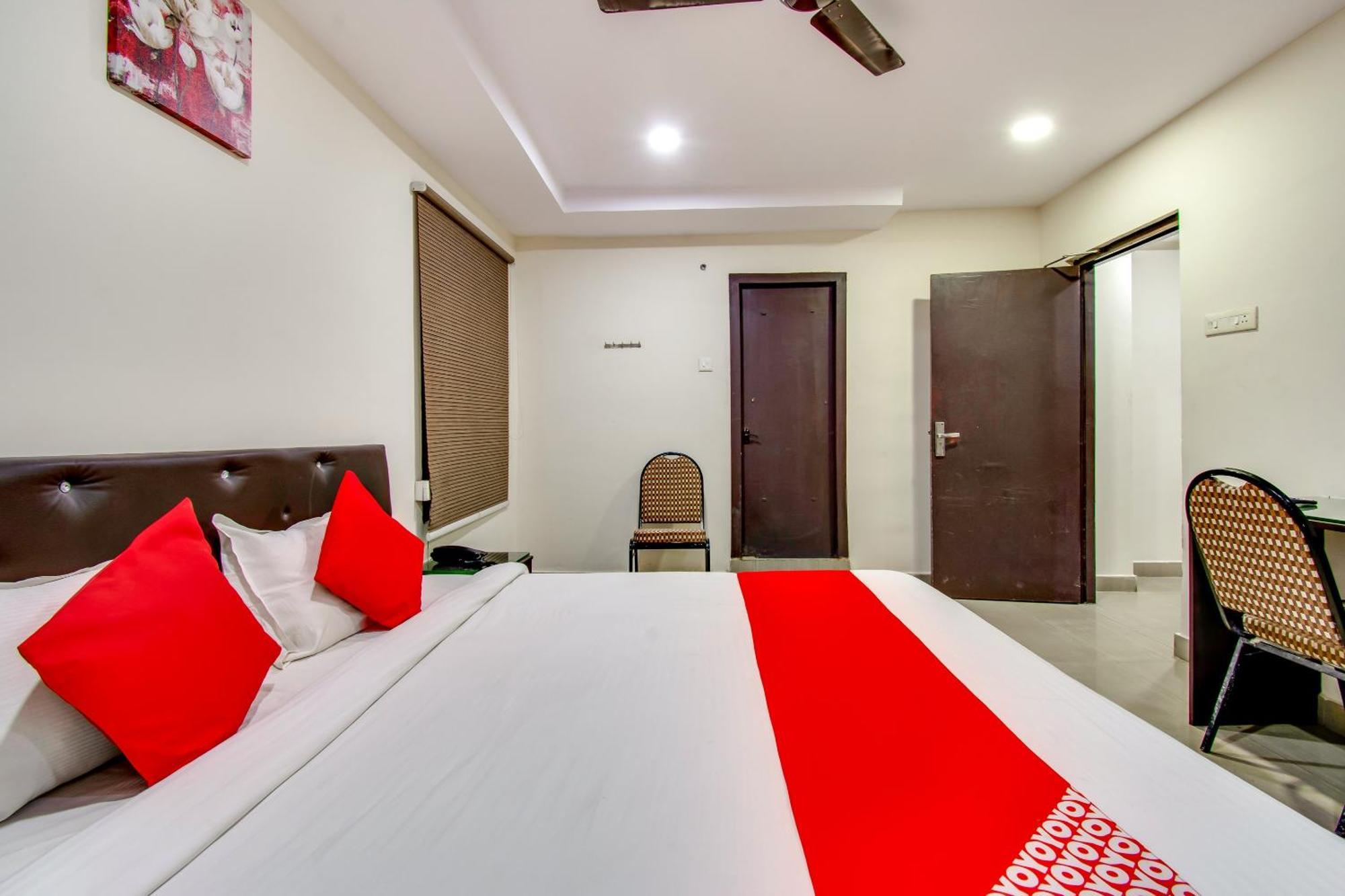 Oyo Akshaya Inn Vijayawāda Exteriér fotografie