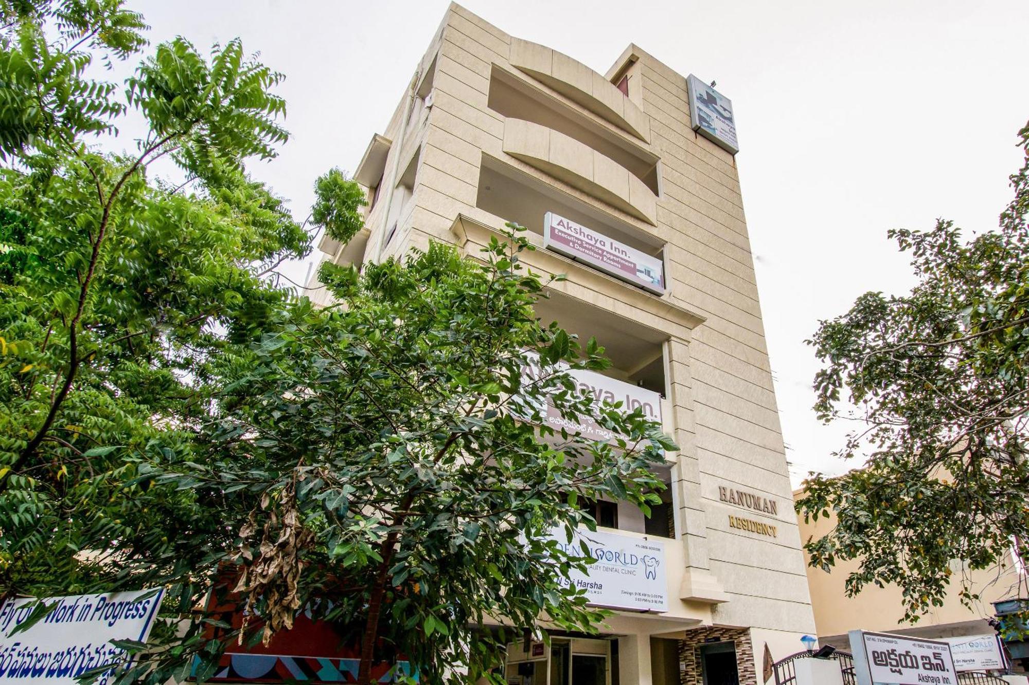 Oyo Akshaya Inn Vijayawāda Exteriér fotografie