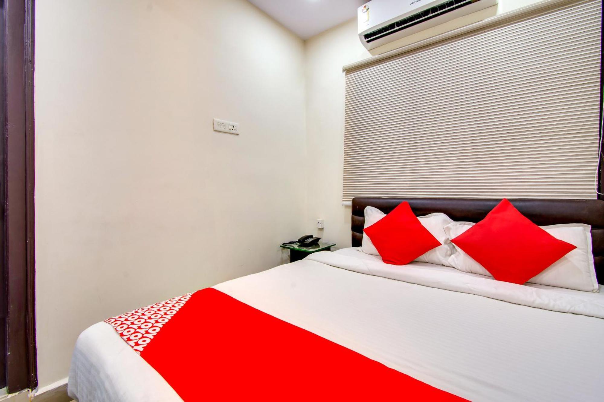 Oyo Akshaya Inn Vijayawāda Exteriér fotografie